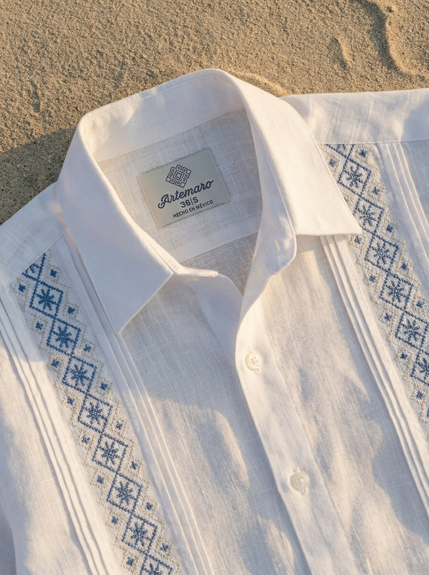 GUAYABERA CONSTELACIÓN BLANCA