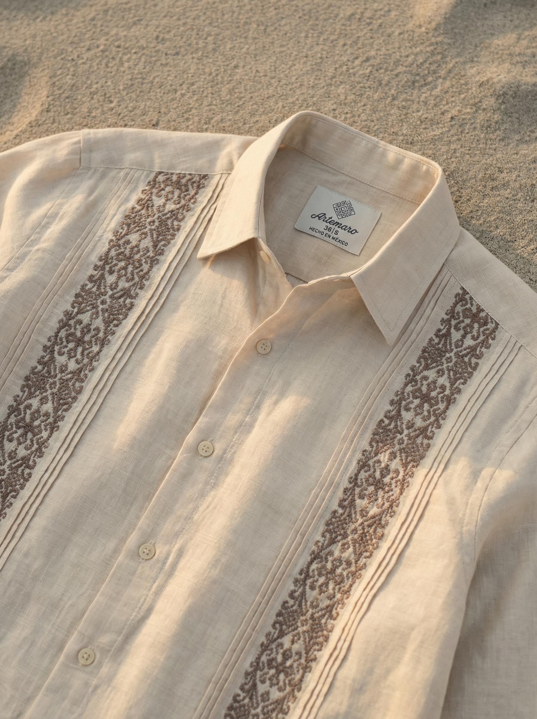 GUAYABERA DE LA CRUZ