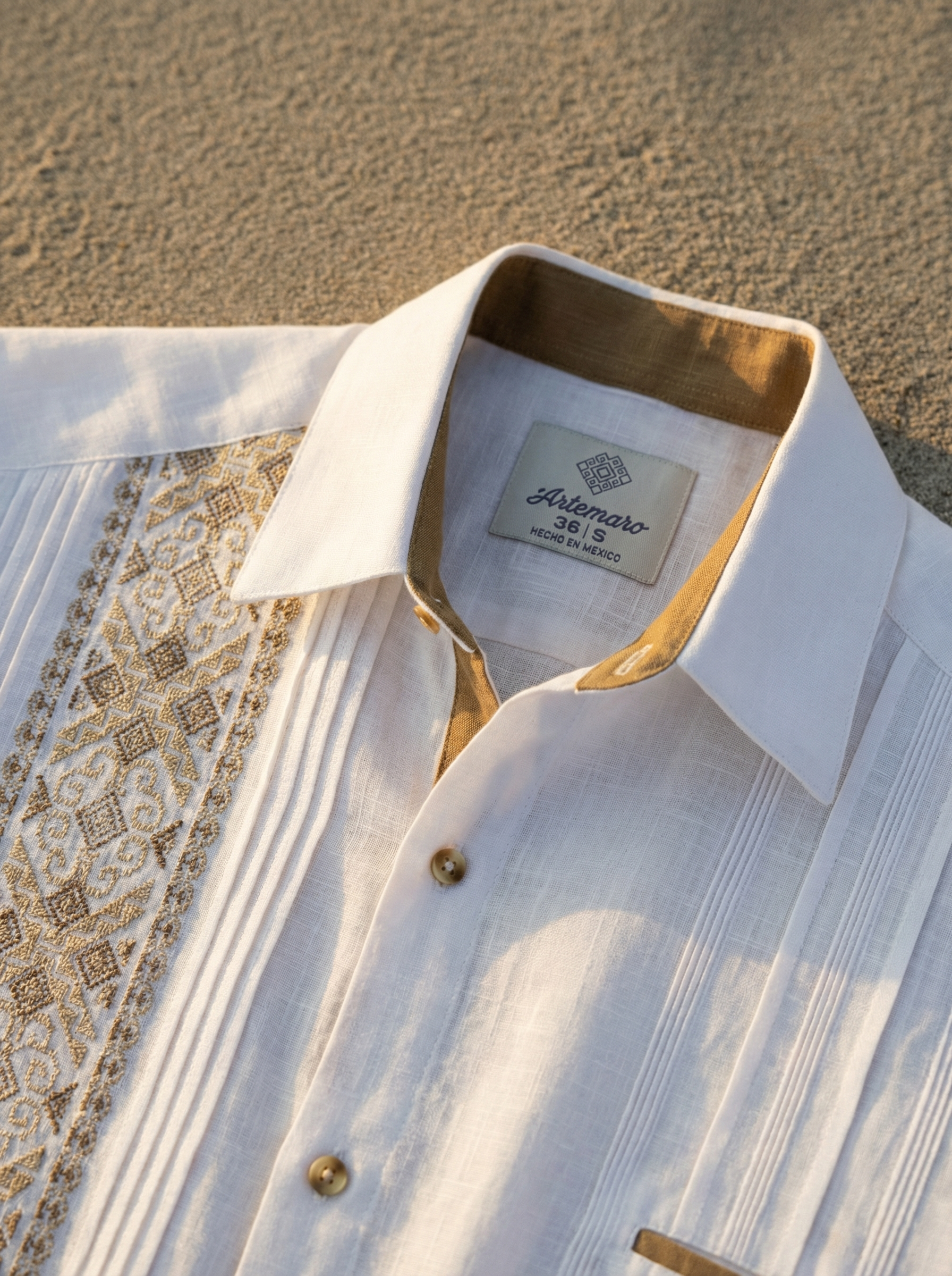 GUAYABERA ALETA BLANCA