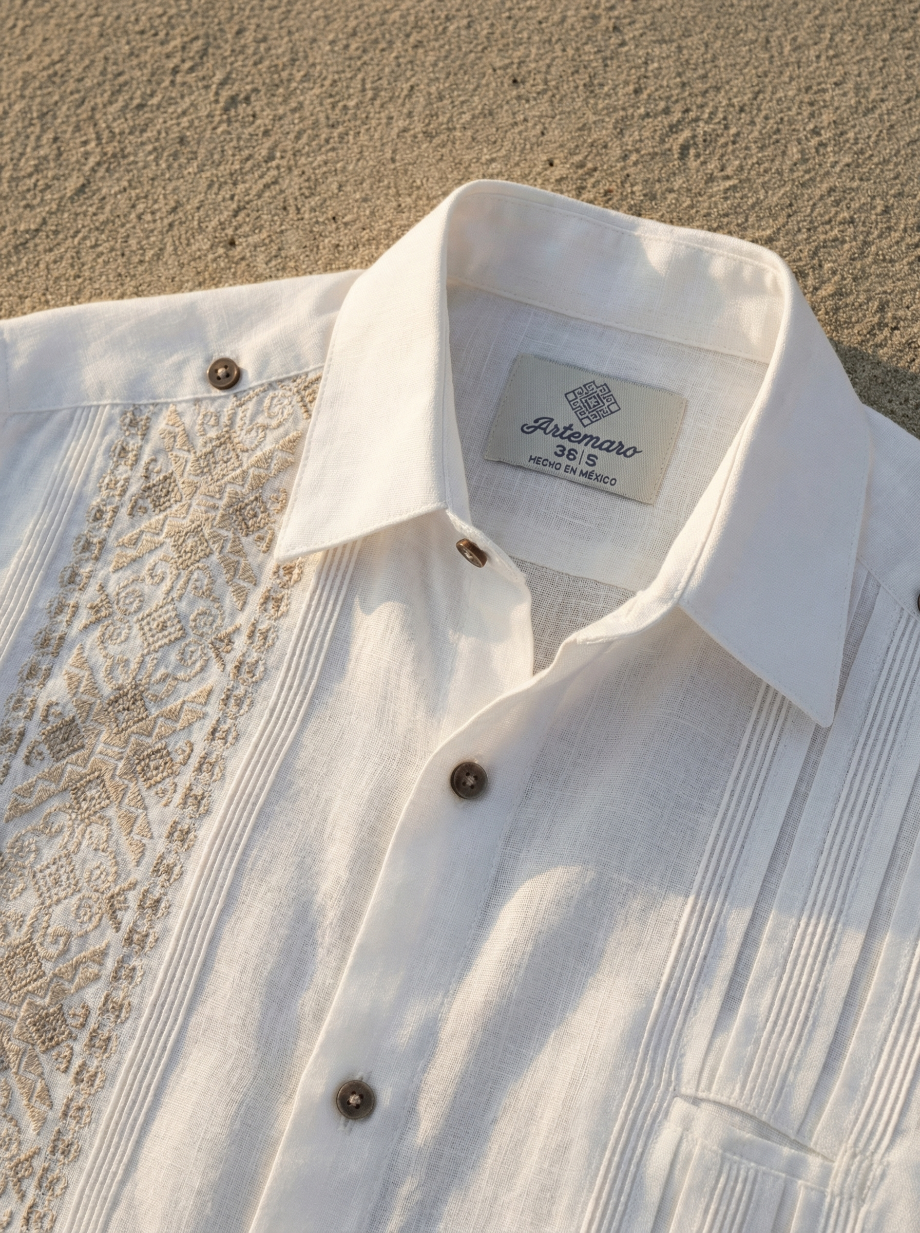 GUAYABERA ALETA BLANCA