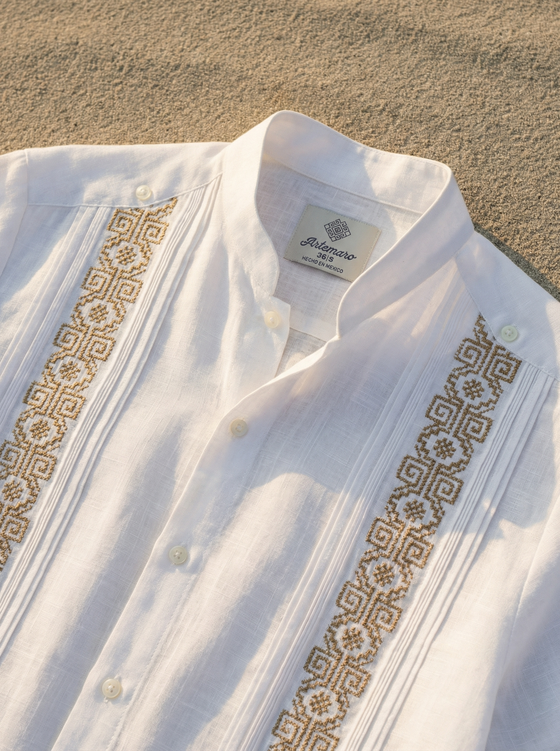 GUAYABERA AZTECA BLANCO COBRE MAO