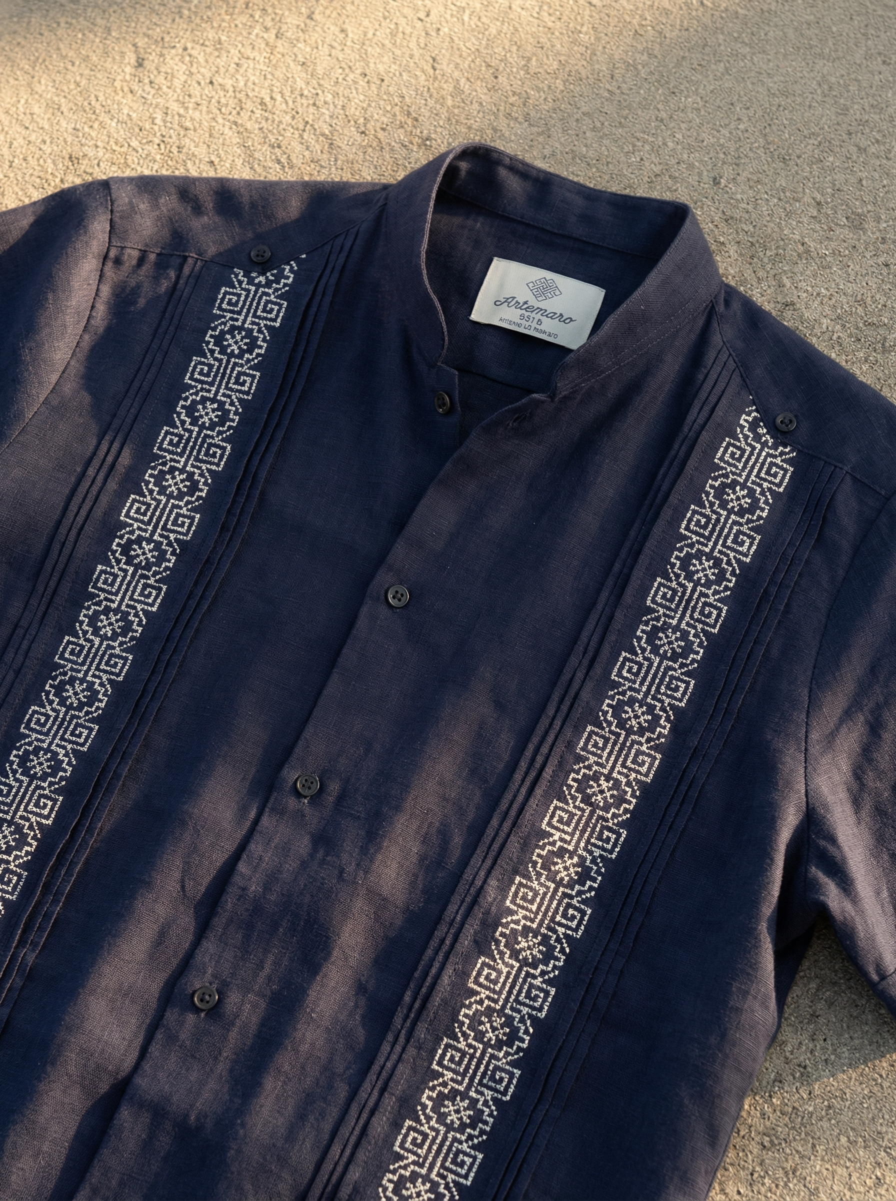 GUAYABERA AZTECA AZUL MARINO PLATA MAO