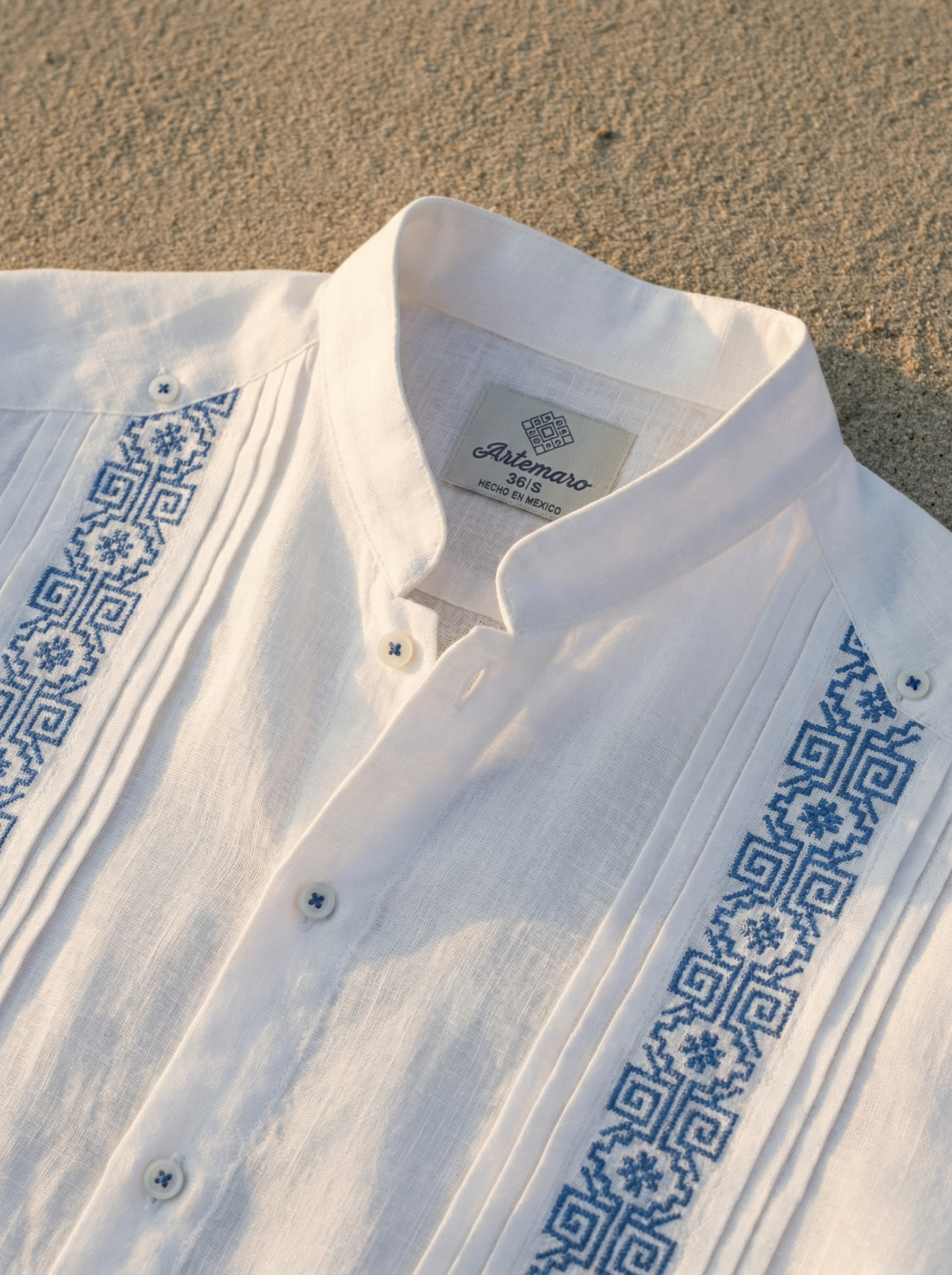 GUAYABERA AZTECA BLANCO AZUL MAO