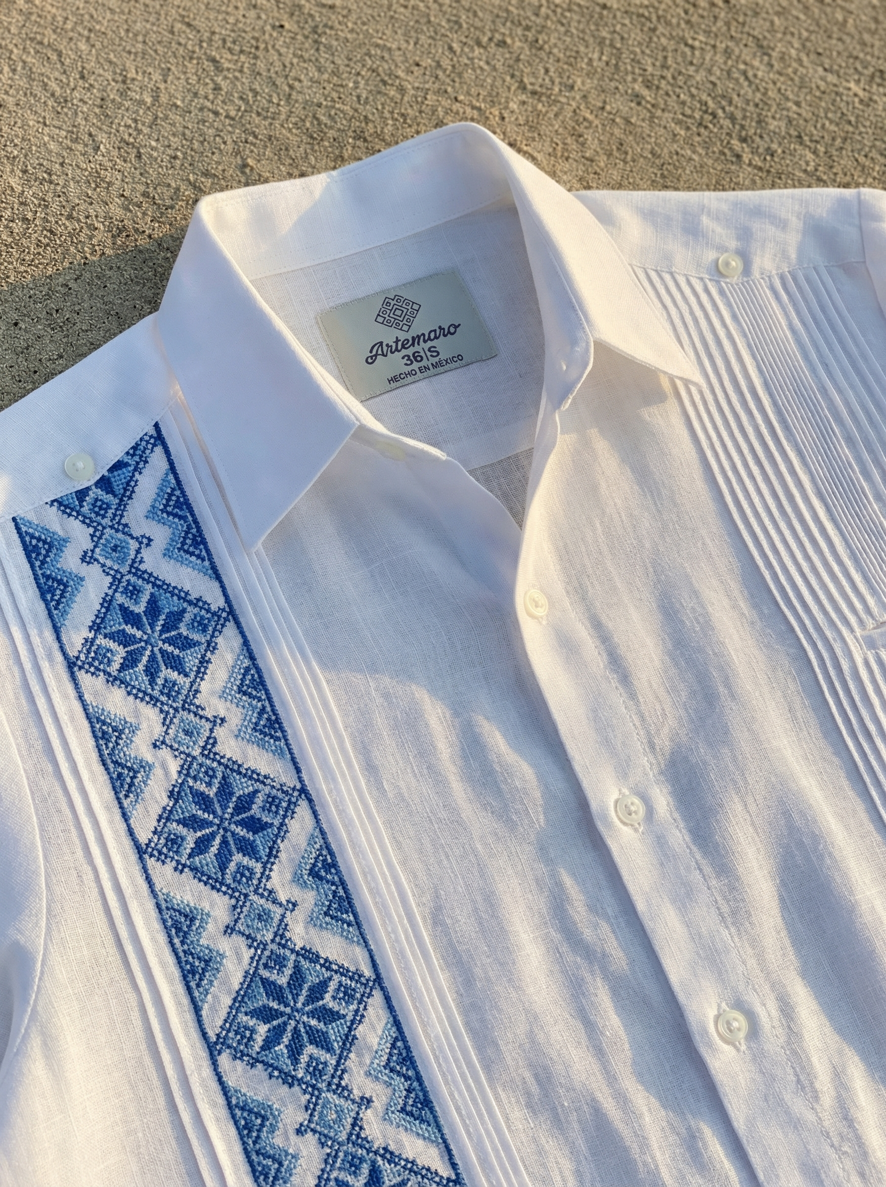 GUAYABERA JC BLANCA AZUL MARINO